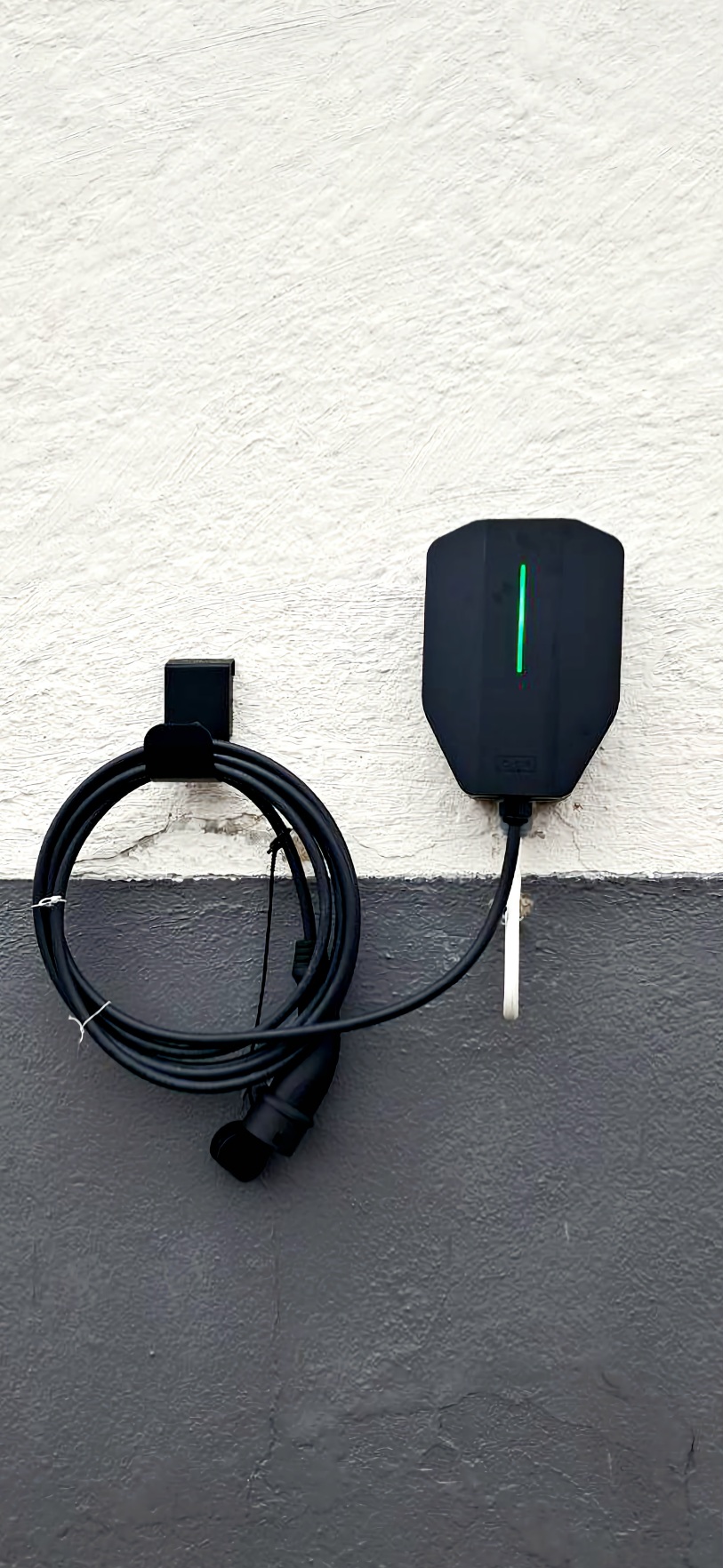 Elektriker Sölvesborg, elektriker Bromölla, El och kraftteknik Blekinge installerar laddbox för elbil i Sölvesborg, Bromölla, Karlshamn, Kristianstad och Olofström. Hos oss kan du nyttja avdraget för grön teknik och rot-avdraget.